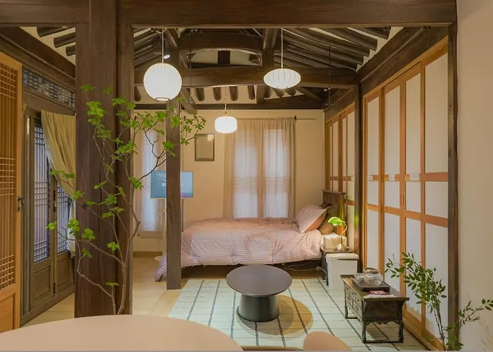 30 Seconds From Dongmyo Station Private Hanok Exclusive Use Ddp Cheonggyecheon Dongdaemun Selected As An Excellent Hanok Maximum 5 People